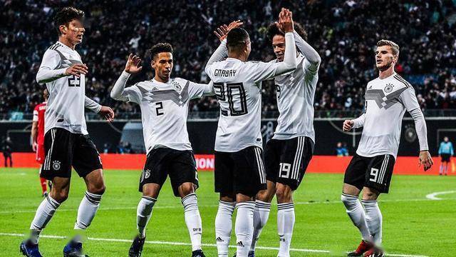 德甲揭幕战拜仁慕尼黑一球小胜狼堡  