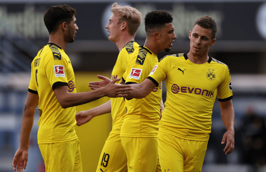  哈兰德戴帽破纪录助多特登顶积分榜  