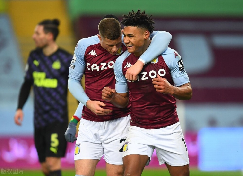  沃特金斯补射绝杀，维拉公园球场见证奇迹